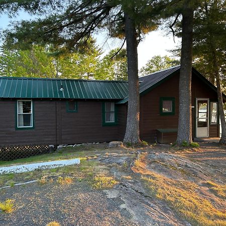 Paddler'S Rest Lakeside Cabins And Motel Long Lake Екстер'єр фото